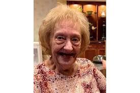 Sandra Oswald's Instagram, Twitter & Facebook