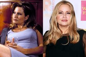 Jennifer Coolidge Is The One And Only Stifler S Mom Who Stole Our Hearts As Well As That Of Finch Jennifer Coolidge Movies Like Legally Blonde American Pie