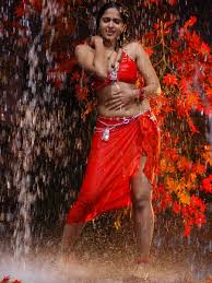 Anushka shetty legs show photos, anushka shetty thigh show photos, anushka shetty latest stills in long white hair party hairstyle photos, hot thigh show photos in white bikini. Actress Anushka Shetty In Rainy Red Hot Dress Show Her Body Latest Indian Hollywood Movies Updates Branding Online And Actress Gallery
