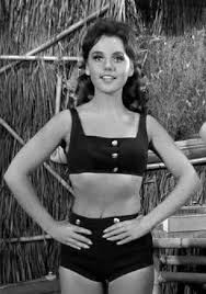 Brunette Beauty Dawn Wells Played Farm Girl Mary Ann On Gilligan S Island Sparking Intense Ginger Vs Marry Ann Debat Tv Girls Actresses Classic Actresses