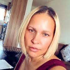 Colette Pennington's Instagram, Twitter & Facebook