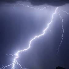 Het water kwam uit de riolering omhoog. Onweer Eindhoven Onweerregioehv Twitter