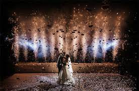 Charles hildreth of hildreth weddings is a top wedding photographer in seattle, and his gorgeous wedding photography portfolio is proof that he can capture all kinds of different ceremonies beautifully. Top 20 Wedding Photographers And Their Masterpieces Hongkiat