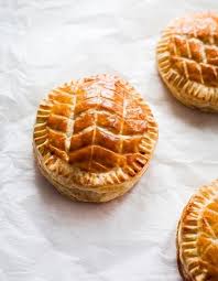 Comment Faire Une Galette Des Rois Originale Elle A Table Galette Des Rois Galette Galette Des Rois Originale