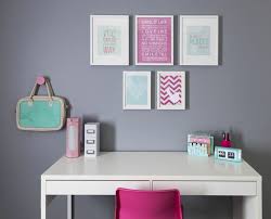 Maybe you would like to learn more about one of these? Bedrooms For 10 Year Olds This Cool Mint And Pink Room For A 10 Year Old Girl I Ve Always Loved Home Dec Cool Girl Rooms Tween Room Desk For Girls Room