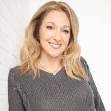 Angela Huskey's Instagram, Twitter & Facebook