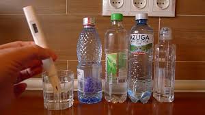 Potrivit topului celor mai bune produse pentru copii, apa oligominerala naturala aquatique a fost desemnata castigatoare la categoria apa minerala apa minerala naturala oligominerala aquatique isi are izvorul in inima muntilor carpati, la o altitudine de 1.100 m in zona protejata parcul natural. Apa De Robinet Vs Apa Plata Din Comert Ppm Youtube