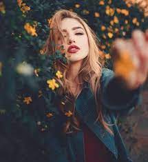 60 Fall Photoshoot Ideas To Get Some Graceful Inspo Crushappy Blog Portrait Portrait Photography Photo