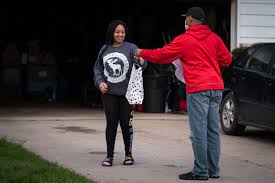 Beecher High seniors celebrated by teacher parade