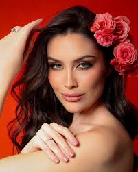 Jessica Pedroso's Instagram, Twitter & Facebook