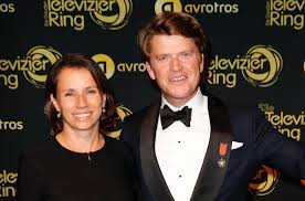 Male television presenters from the netherlands. Zo Redde Beau Van Erven Dorens Zijn Huwelijk