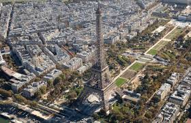 Trouvez des images de stock de tour eiffel sur le champs de en hd et des millions d'autres photos, illustrations et images vectorielles de stock libres de droits dans la collection shutterstock. La Tour Eiffel Paris Tourist Office