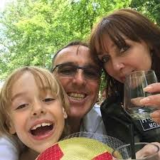 Cindy Paredes's Instagram, Twitter & Facebook