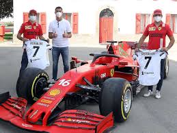 L'ultima volta è andato in scena nel 2015 con la sfida che. Was Macht Ronaldo Bei Ferrari Naturlich Einen Ferrari Kaufen Aber Mit Extra Service