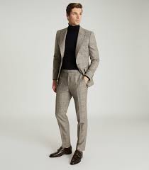 A fine collection of tapered leg trousers. Reiss Store Ricciano United Kingdom