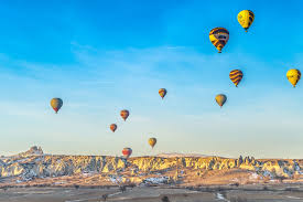 Une proposition a été théoriquement faite à l'ensemble du groupe lors des journées précédentes en autocar par le guide. Lesvoyageuses Turquie Cappadoce Montgolfiere Nature Aventure 11 Les Voyageuses