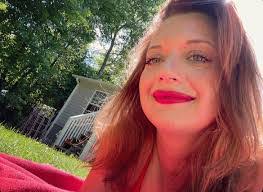 Ashley Heath's Instagram, Twitter & Facebook