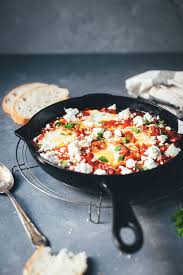 Wurzige Shakshuka Aus Dem Ofen Rezept Shakshuka Lebensmittel Essen Gutes Essen