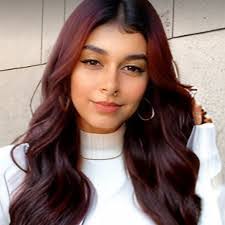 Ariane Moreno's Instagram, Twitter & Facebook