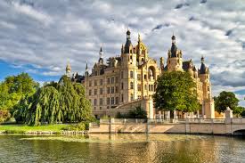 Schloss Schwerin Photos Royalty Free Images Graphics Vectors Videos Adobe Stock