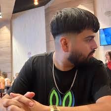 Erick Bedolla's Instagram, Twitter & Facebook