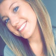 Amanda Castner's Instagram, Twitter & Facebook