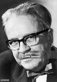 53 Philip Marlowe Stock Photos, High-Res Pictures, and Images