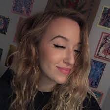 Lacey May's Instagram, Twitter & Facebook