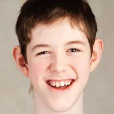 Llandudno opticians raise over £900 for Ty Gobaith