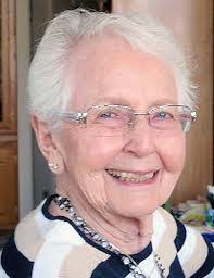 Eva Duff's Instagram, Twitter & Facebook