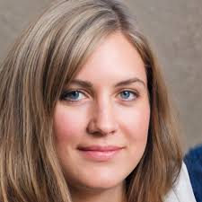 Escape the hustle and bustle of Manhattan at the East Midtown Greenway, a  stunning linear park perched above the East River 🌊🚴‍♀️. Enjoy  breathtaking views, scenic bike rides, and a tranquil oasis