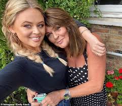 Actress emily atack was once most known for her role in the inbetweeners.but after her stint in the jungle she has become a household name and is now. Freedomroo Emily Atack Reveals She Turned To Alcohol And Dated An Older Man As A Teen After Parents Divorce Australiannewsreview