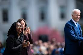 نتیجه جستجوی لغت [judges] در گوگل