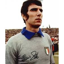 Na kraju je potpisao za udinese.na svom prvom nastupu primio je pet pogodaka. Photograph Signed By Dino Zoff Charitystars