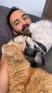 Eileen Weldon's Instagram, Twitter & Facebook