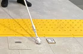 rfidタグ x 杖 で視覚障害者を誘導 点字ブロックを補完 京セラが開発 engadget 日本版 京セラは2月12日 rfidを使って安全な歩行をサポートする 視覚障がい者歩行支援システム を開発したと発表しました 鉄道会社や地方自治体などと連携し 3年以内の実用化を