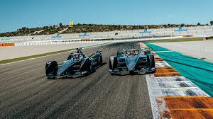 Alex lynn returned to formula e for the second half of the 2019/20 season in berlin, taking the vacant seat at mahindra racing. Formel E Deutsch Oder Britisch Verwirrung Um Mercedes