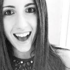 Angela Kinsey talks about her nasty tuna fish kisses with Dwight and Andy 