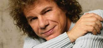He has been married to catherine boutet since 1983. Riccardo Cocciante Ennio Morricone Lo Ringrazio Per Cio Che Ci Ha Dato