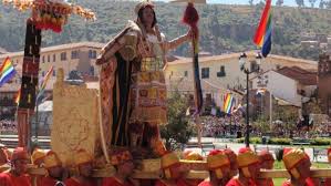 Los juegos tradicionales son aquellas manifestaciones lúdicas o juegos que por lo general se transmiten de generación en generación; Costumbres Y Tradiciones En Ecuador