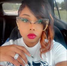 It's a bee, it's a wasp, no it's cicada killer! Sometimes it can be hard to  recognize what is coming at you, here is a list to help you recognize the  yellow