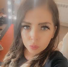 Hi I'm looking for a painter decorator for my brother for his bedroom to be  painted is there anyone willing to come and and give a price please thank  you