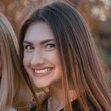 Marissa Cobb's Instagram, Twitter & Facebook