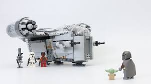 Browse sets from all scenes of the hit saga here. Lego Star Wars 75292 The Mandalorian Bounty Hunter Transport Bewertung