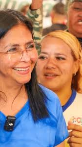 Elda Cantú (@eldacantu) /// No hay internet (y no pasa nada)  https://www.nytimes.com/es/2021/10/05/espanol/caida-facebook.html?smid=tw-share  ⏩ #DefensaSoberana