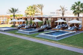 Cabana outdoor bathroom for pool. The Coolest Private Cabanas In Dubai For The Ultimate Pool Day