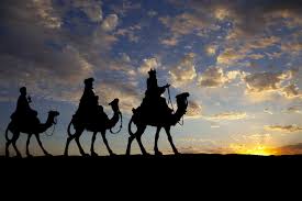 300+ vectors, stock photos & psd files. El Origen De La Tradicion De Los Reyes Magos Y Los Regalos