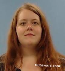 Allyson Cowan's Instagram, Twitter & Facebook