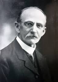 Charles Scully's Instagram, Twitter & Facebook