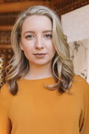 Bella Miranda (@circuitousblur) • Facebook